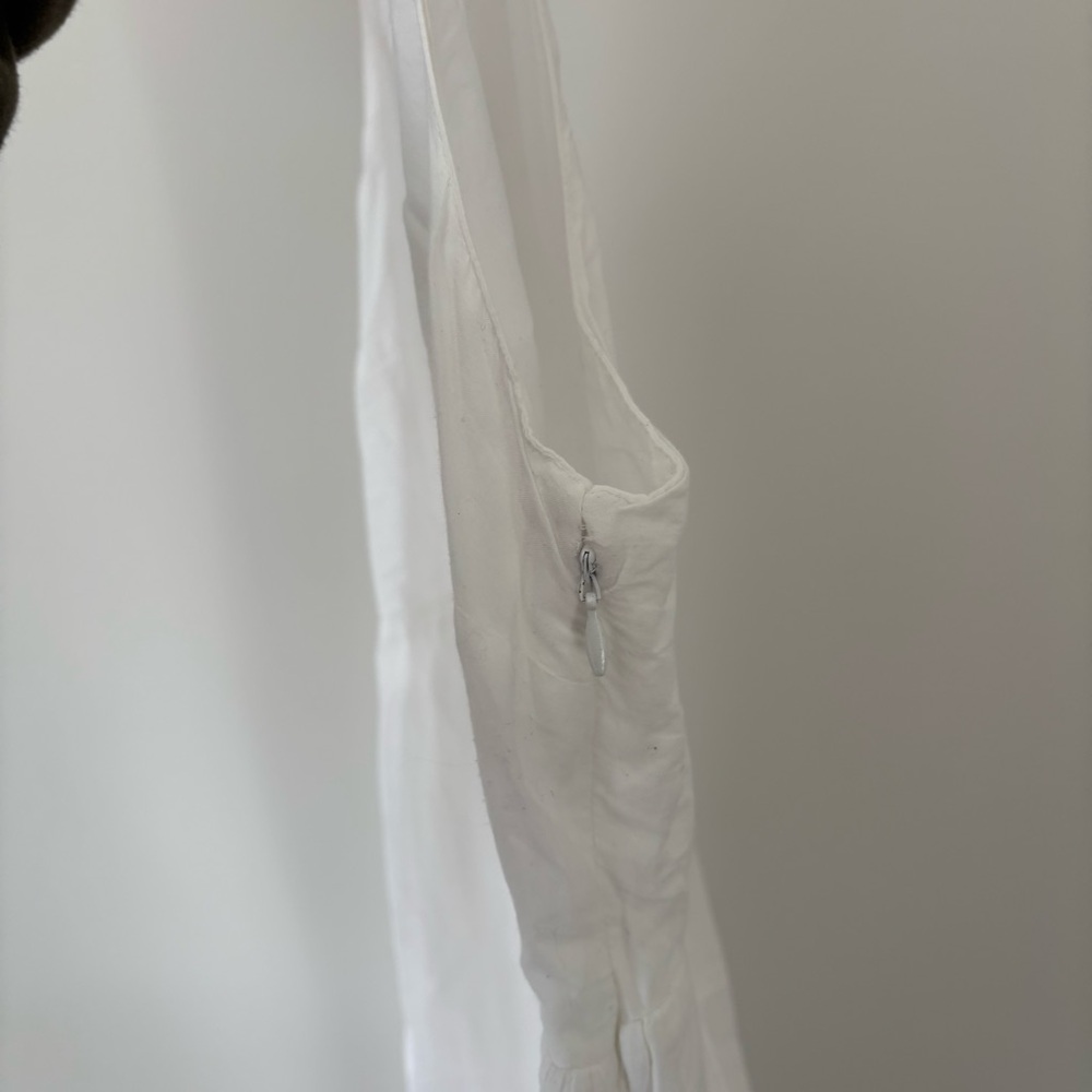 Old Navy White Sleeveless Dress with Eyelet Hem Size 8 - Picture 6 of 8